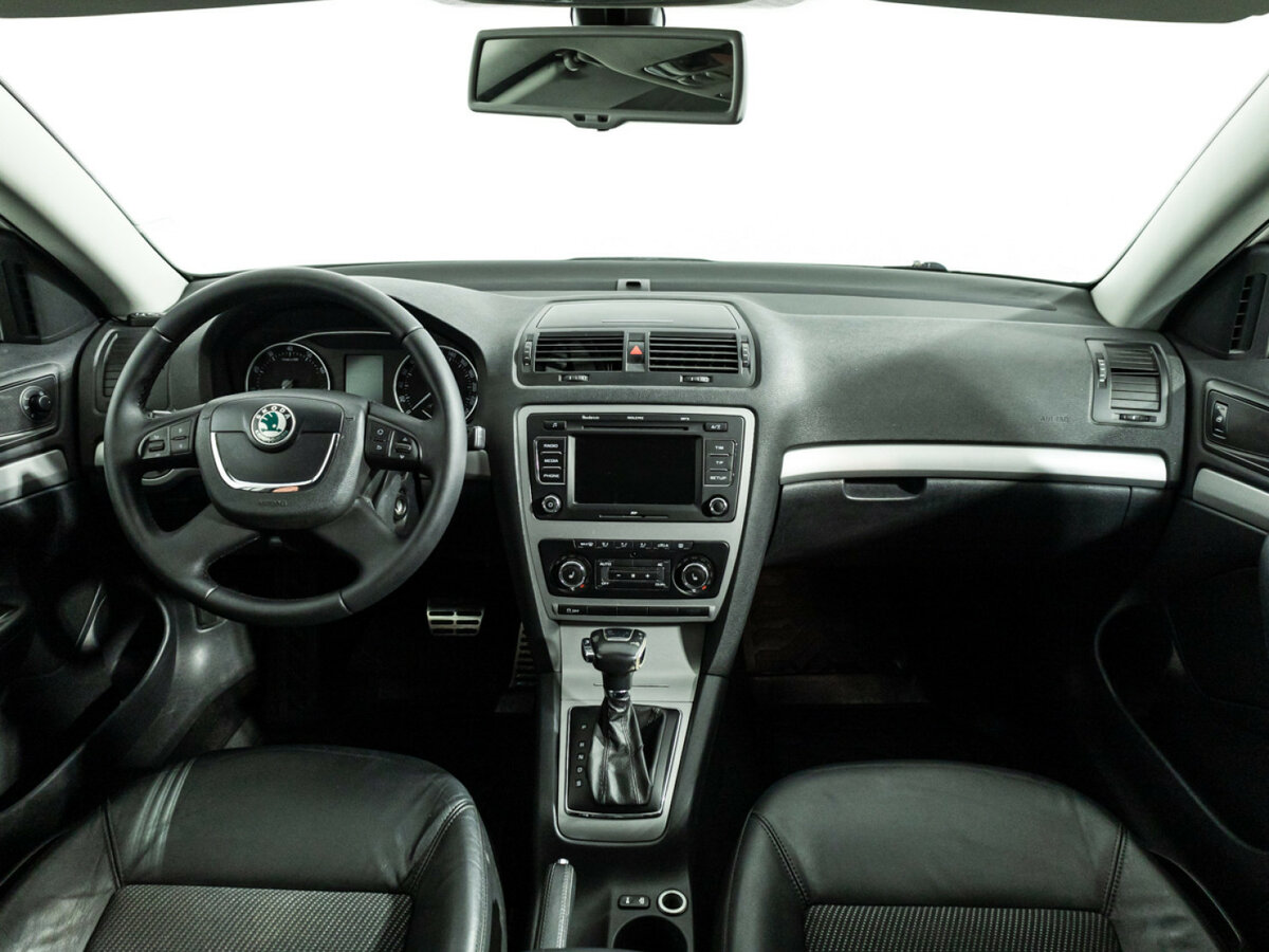 Б/У Шкода Октавия 2012 года. Фото: #12