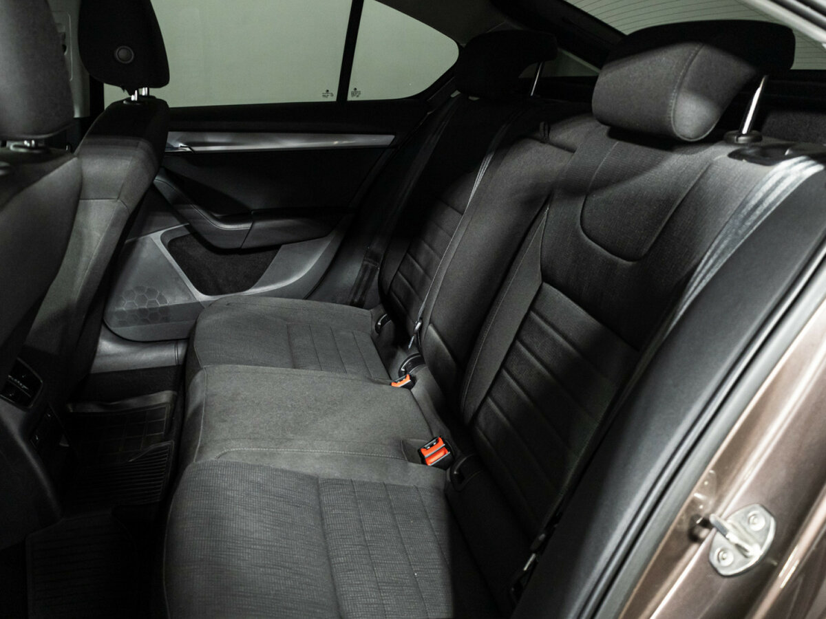 Skoda Octavia 2016 года с пробегом. Фото: #9