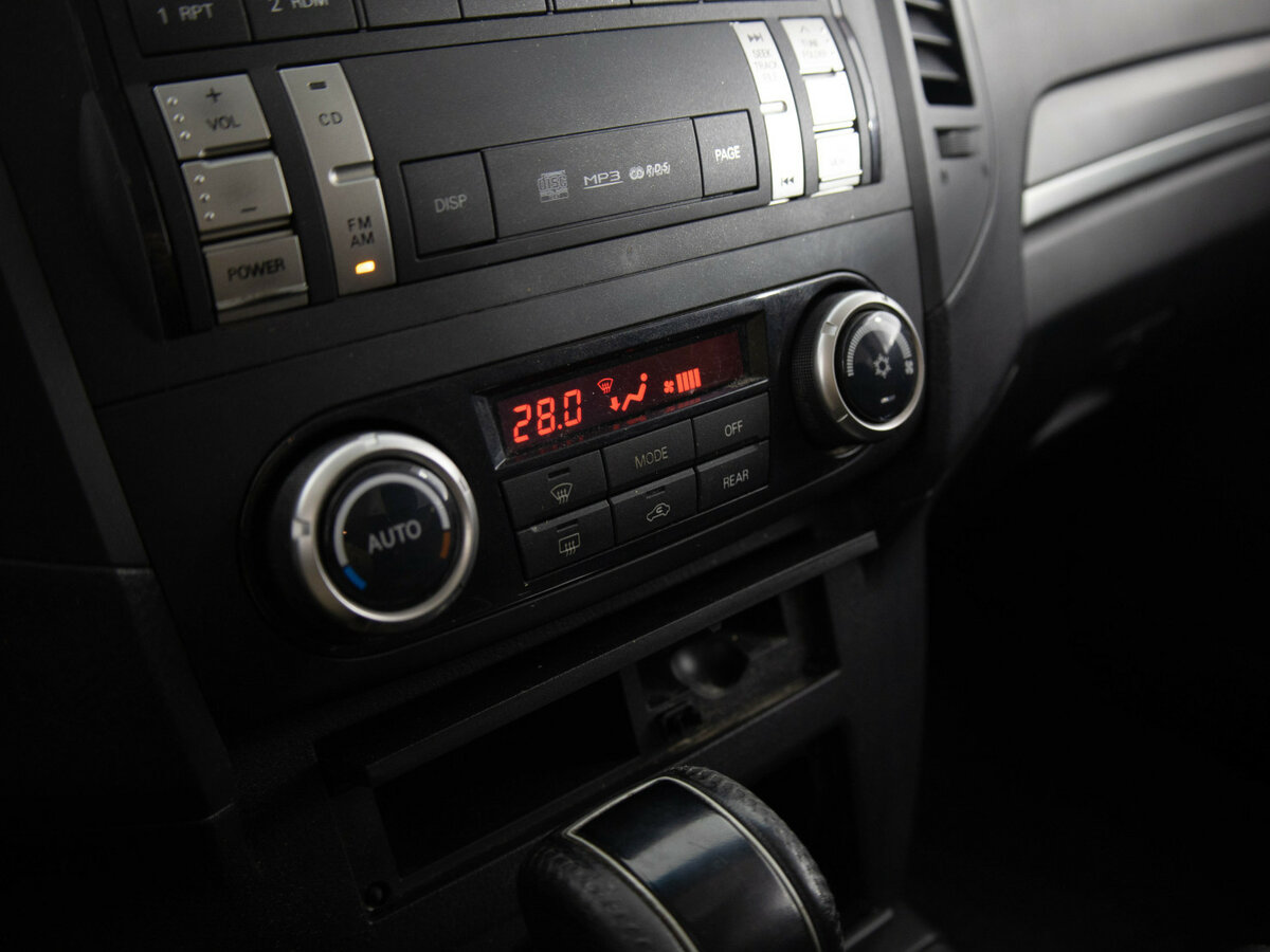 Б/У Митсубиши Паджеро 2013 года. Фото: #12