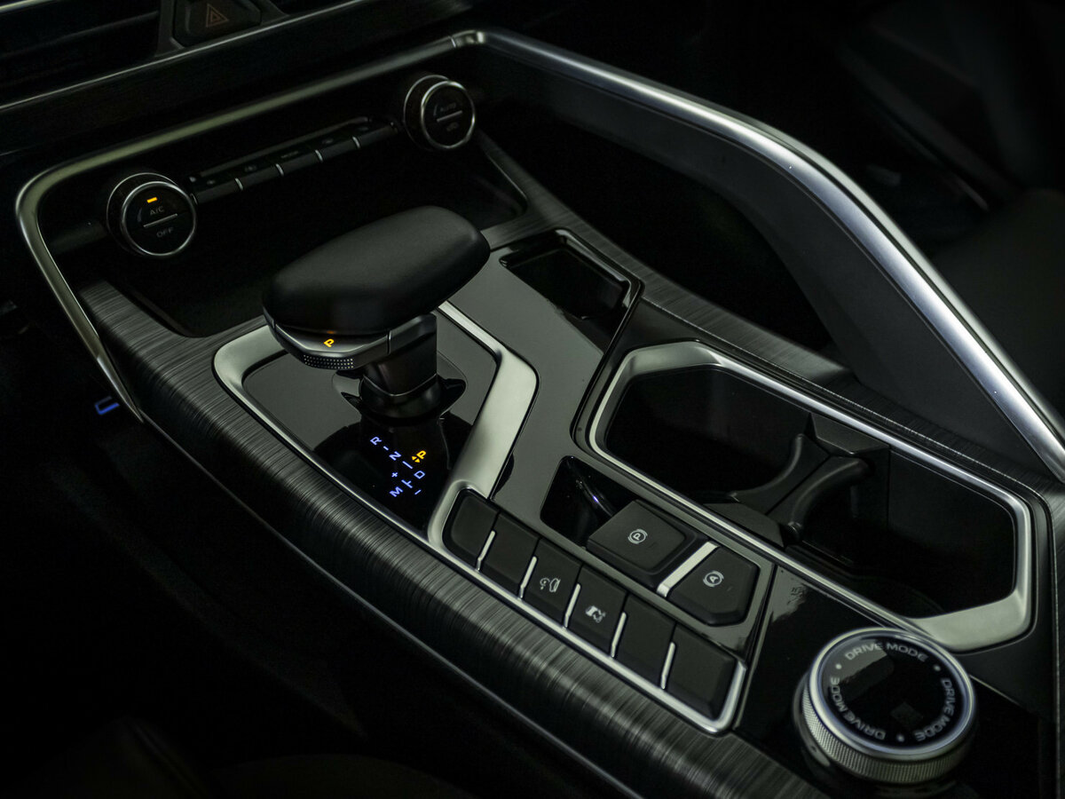 Geely Tugella 2023 года с пробегом. Фото: #15