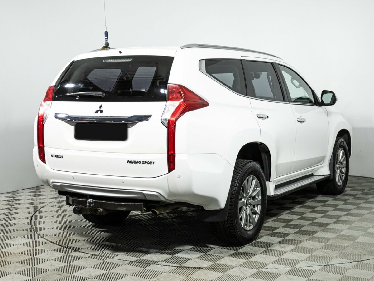 Mitsubishi Pajero Sport 2018 года с пробегом. Фото: #3