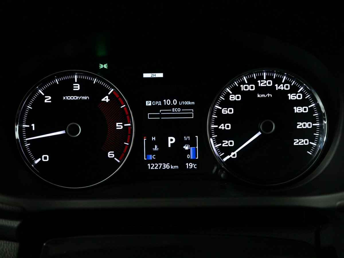 Mitsubishi Pajero Sport 2018 года с пробегом. Фото: #9