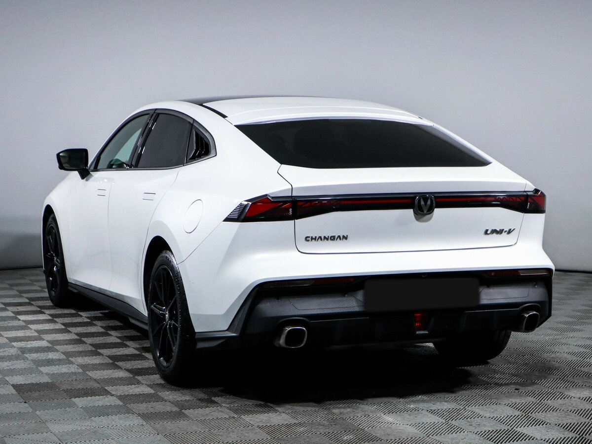 Changan UNI-V 2022 года с пробегом. Фото: #6