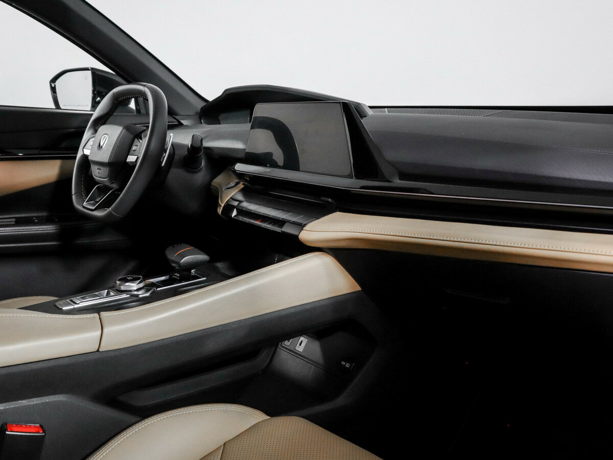 Changan UNI-V 2022 года с пробегом. Фото: #8