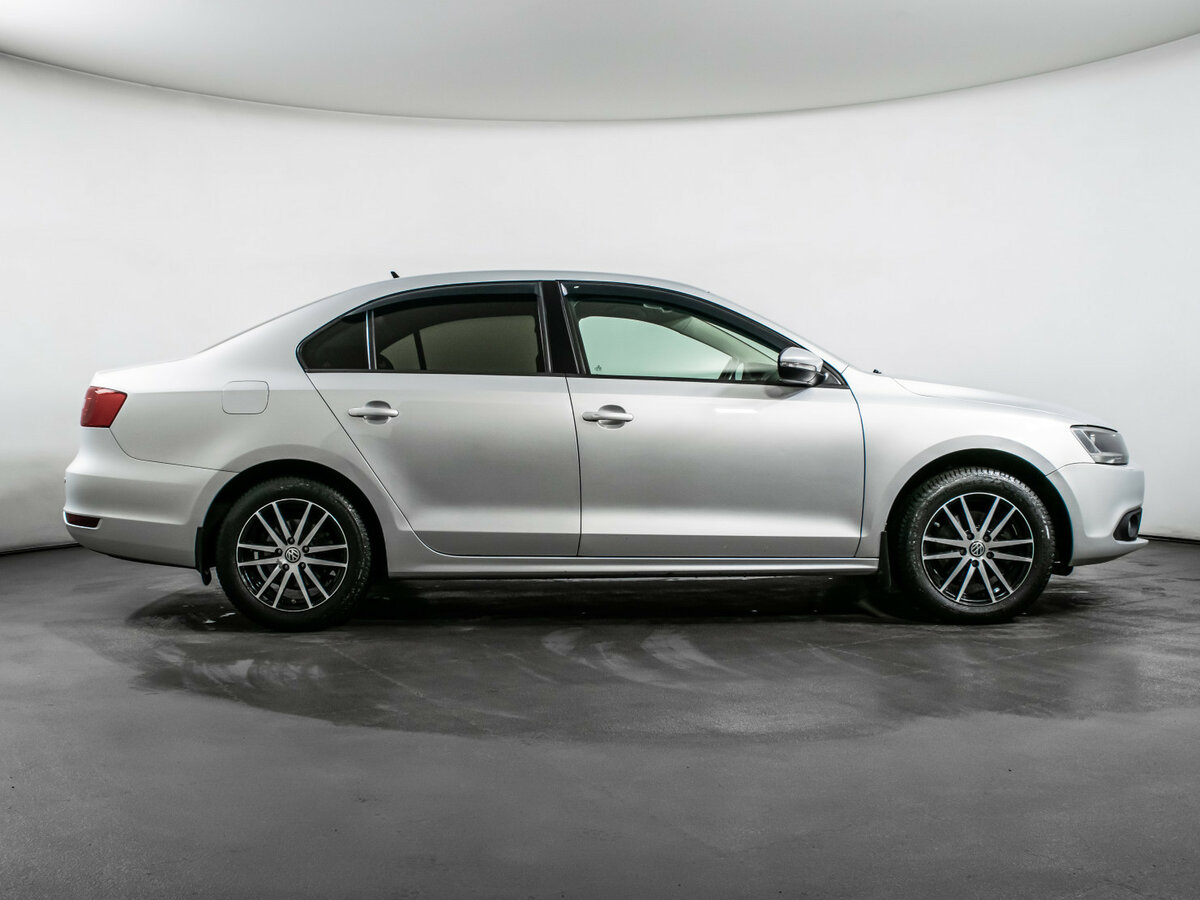 Б/У Фольксваген Джетта 2012 года. Фото: #3