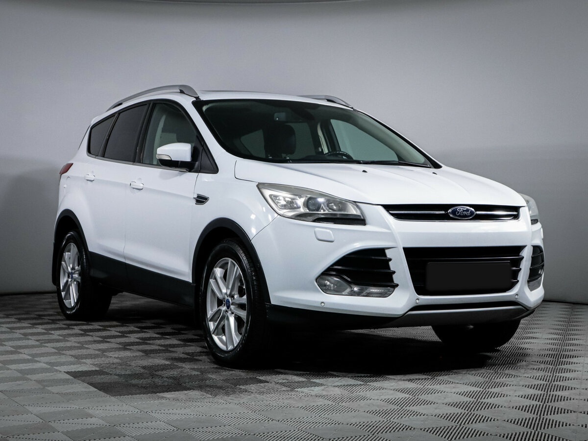 Ford Kuga 2013 года с пробегом. Фото: #2