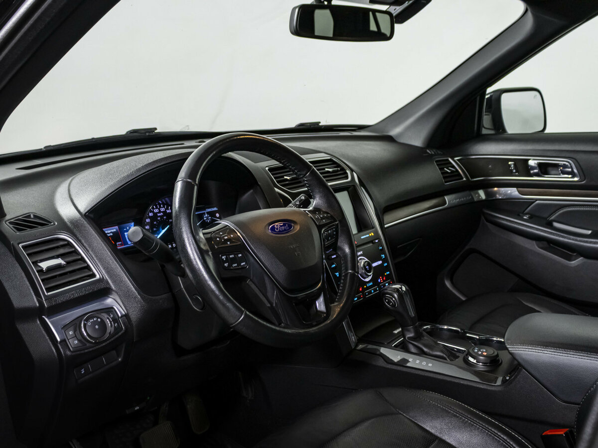 Ford Explorer 2018 года с пробегом. Фото: #7
