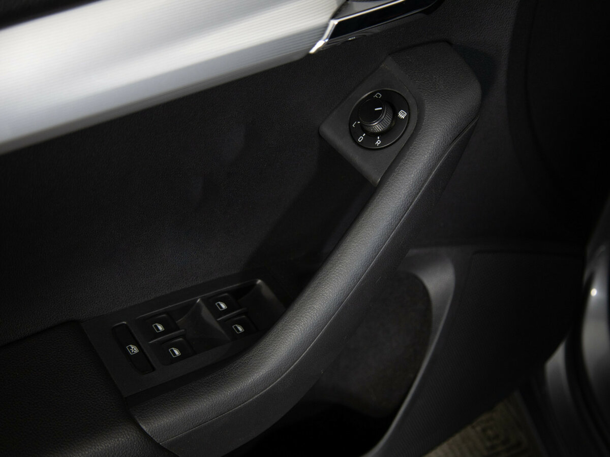 Б/У Шкода Октавия 2014 года. Фото: #13