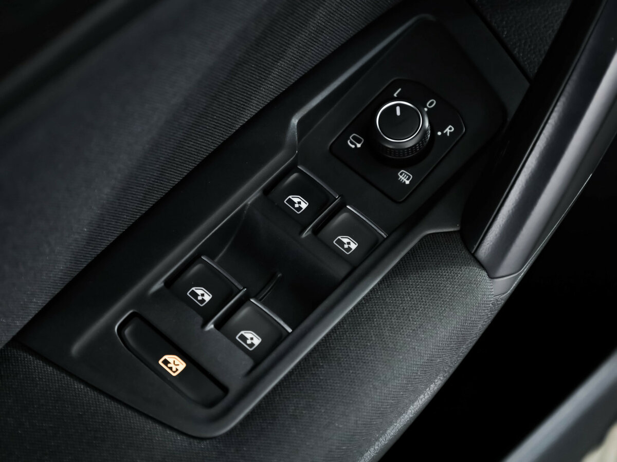 Б/У Фольксваген Тигуан 2020 года. Фото: #21