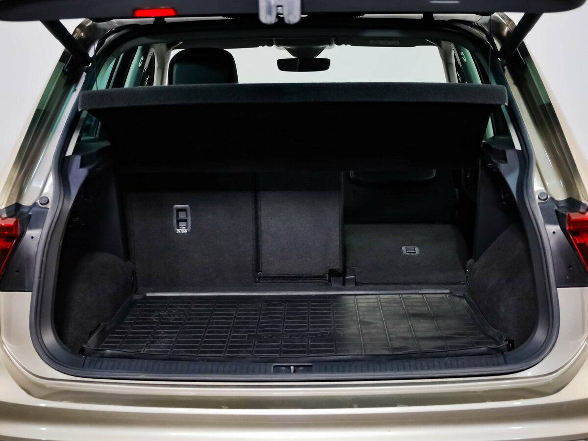 Б/У Фольксваген Тигуан 2020 года. Фото: #30