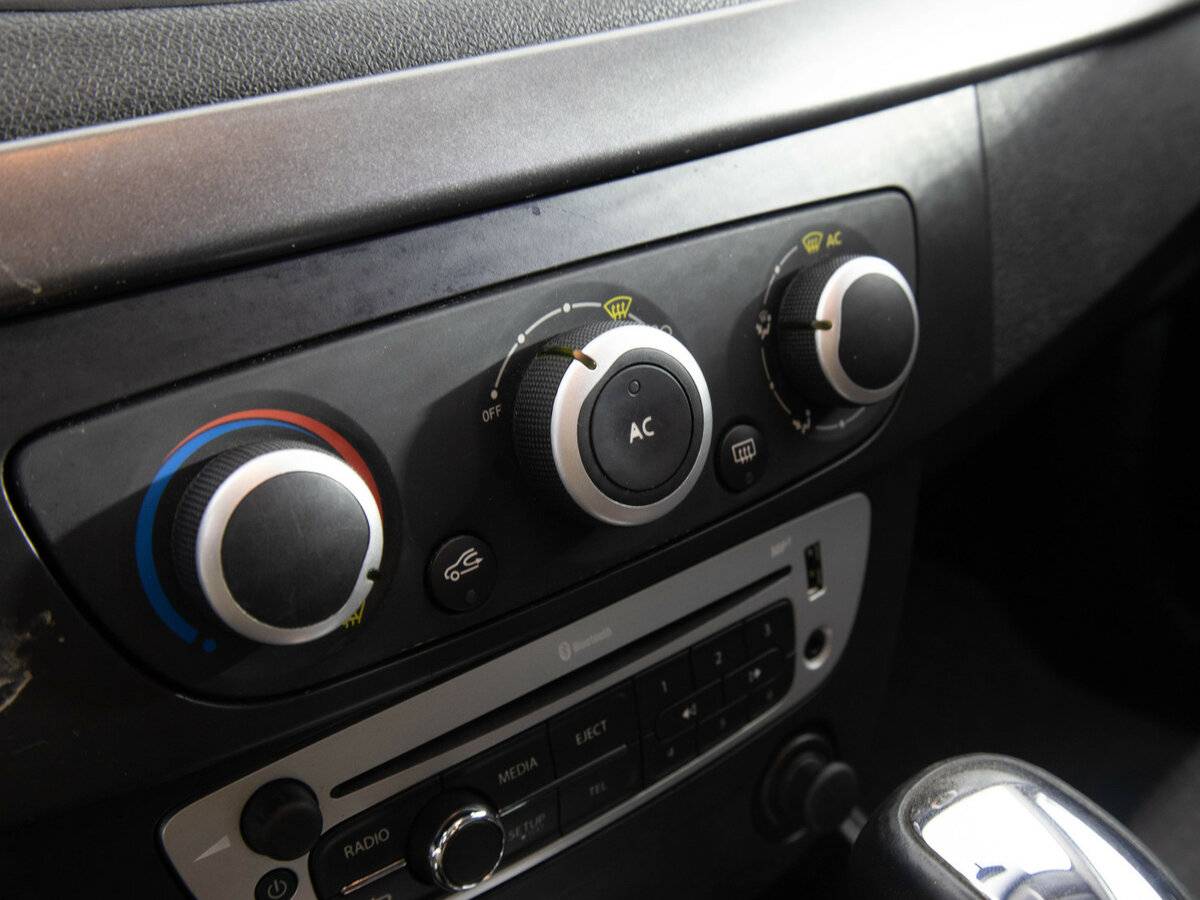 Б/У Рено Флюенс 2014 года. Фото: #9