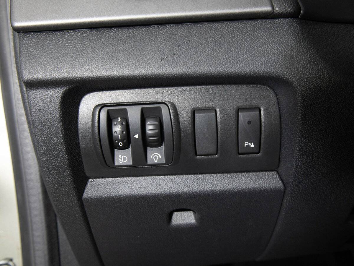 Б/У Рено Флюенс 2014 года. Фото: #10