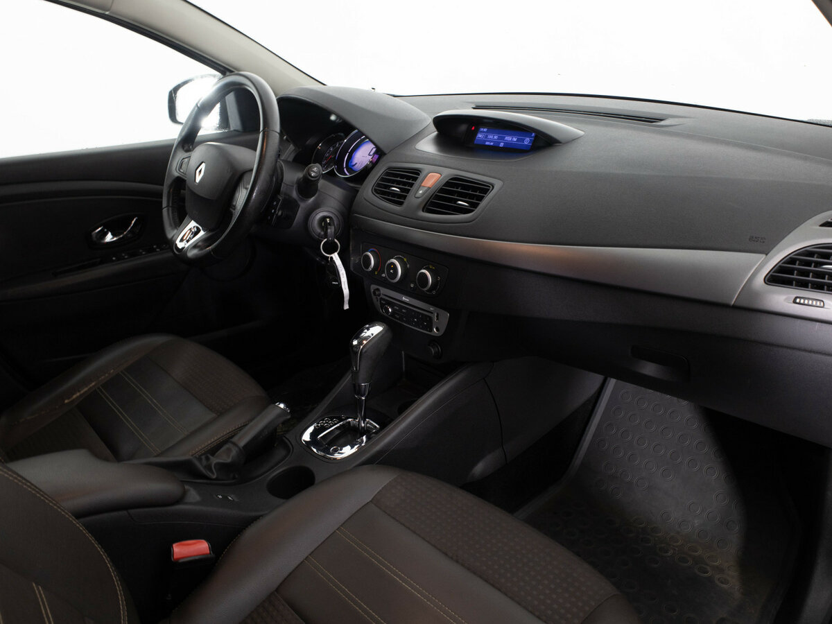 Б/У Рено Флюенс 2014 года. Фото: #11