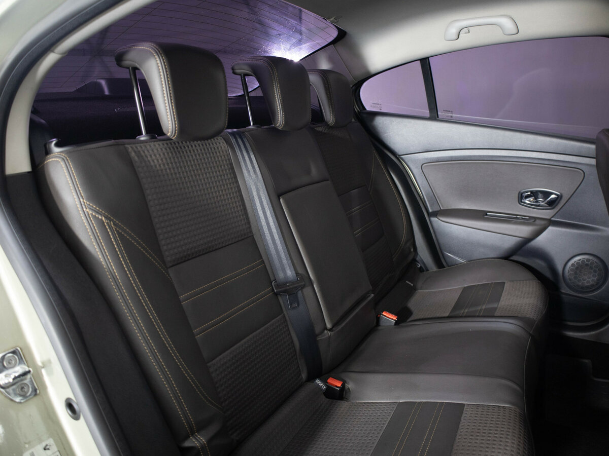 Б/У Рено Флюенс 2014 года. Фото: #13