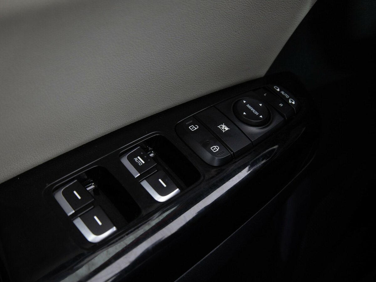 Б/У Киа Спортейдж 2016 года. Фото: #12