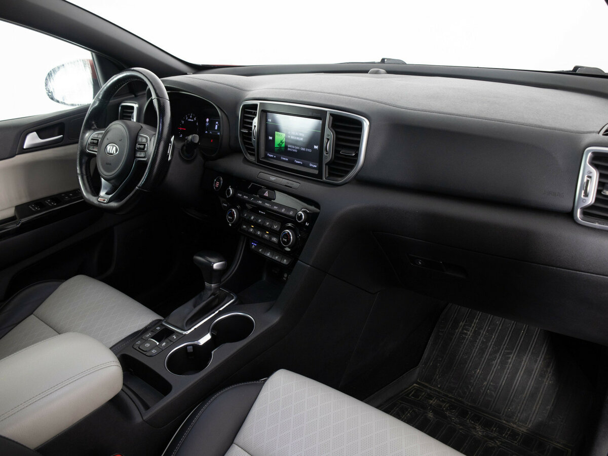 Б/У Киа Спортейдж 2016 года. Фото: #14