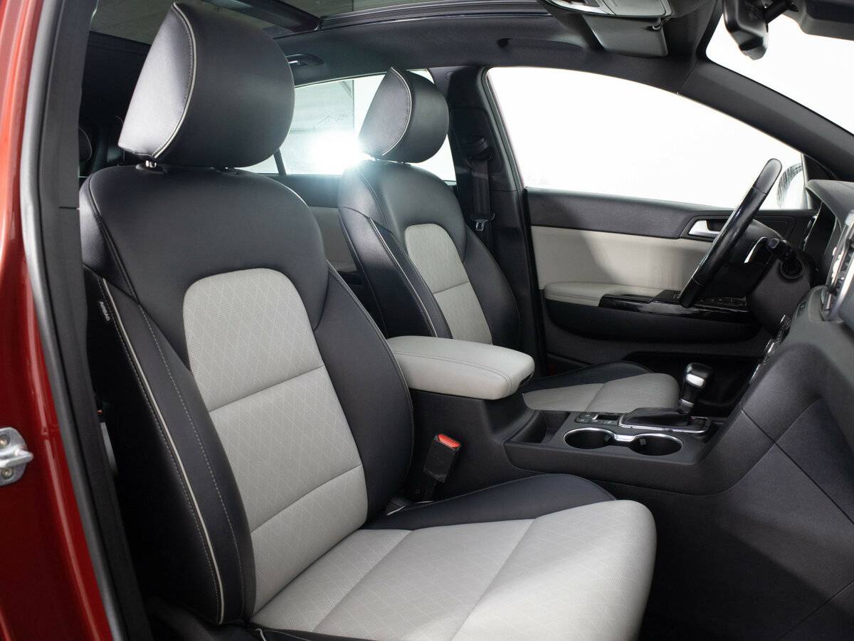 Б/У Киа Спортейдж 2016 года. Фото: #15