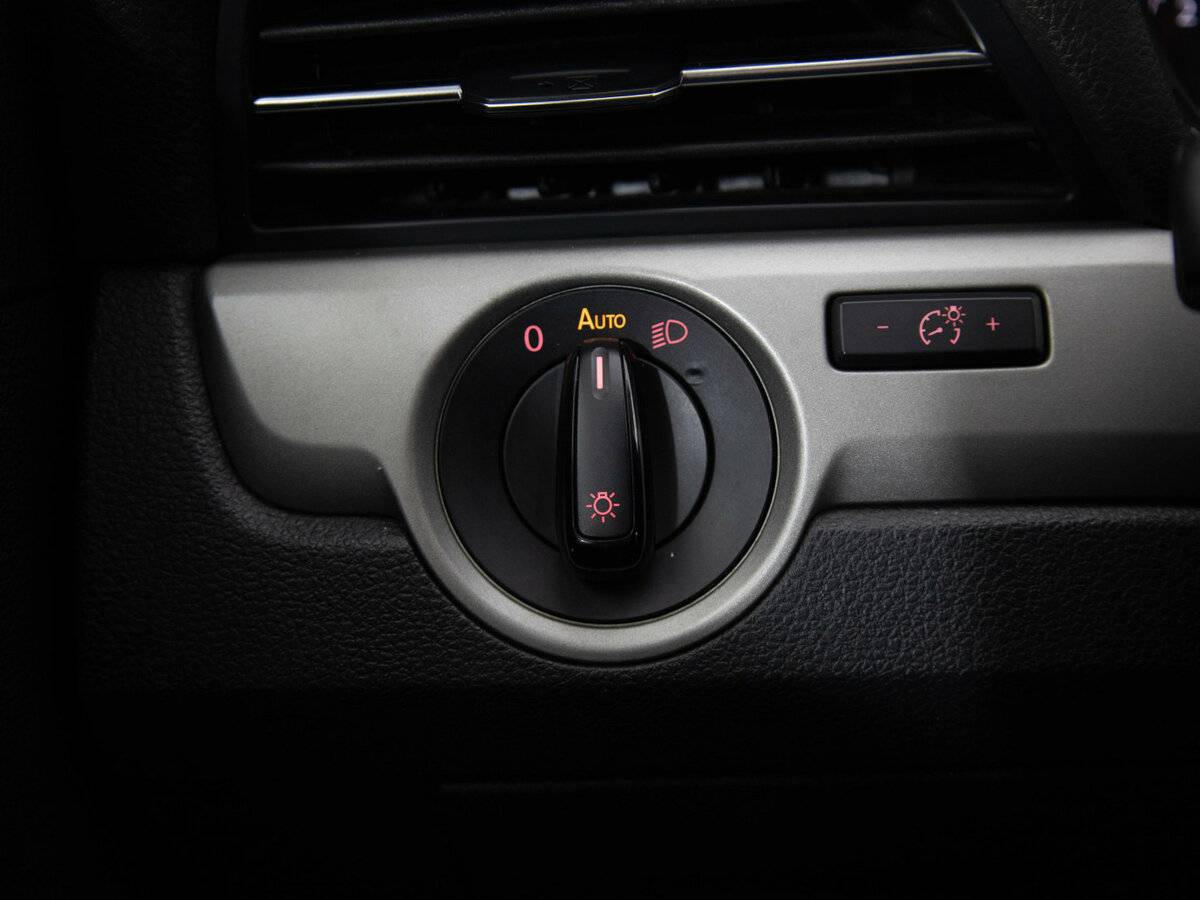 Volkswagen Passat 2020 года с пробегом. Фото: #13