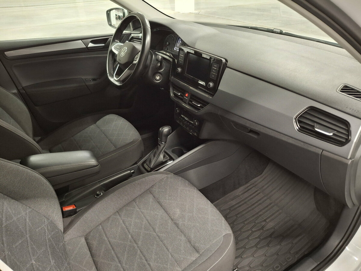 Б/У Фольксваген Поло 2021 года. Фото: #10