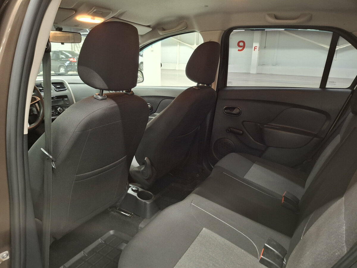 Б/У Рено Логан 2020 года. Фото: #11