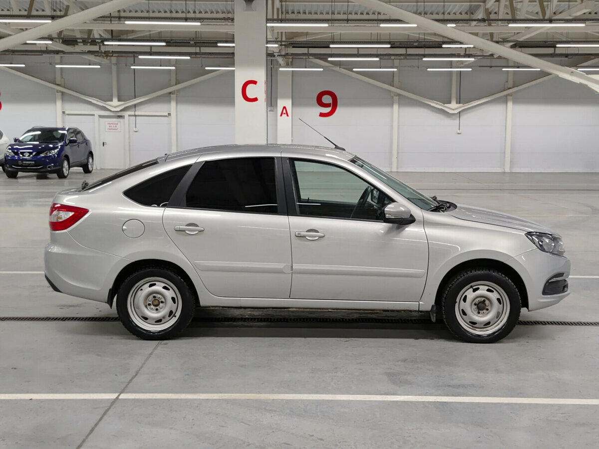 Б/У Лада (ВАЗ) Гранта 2020 года. Фото: #3