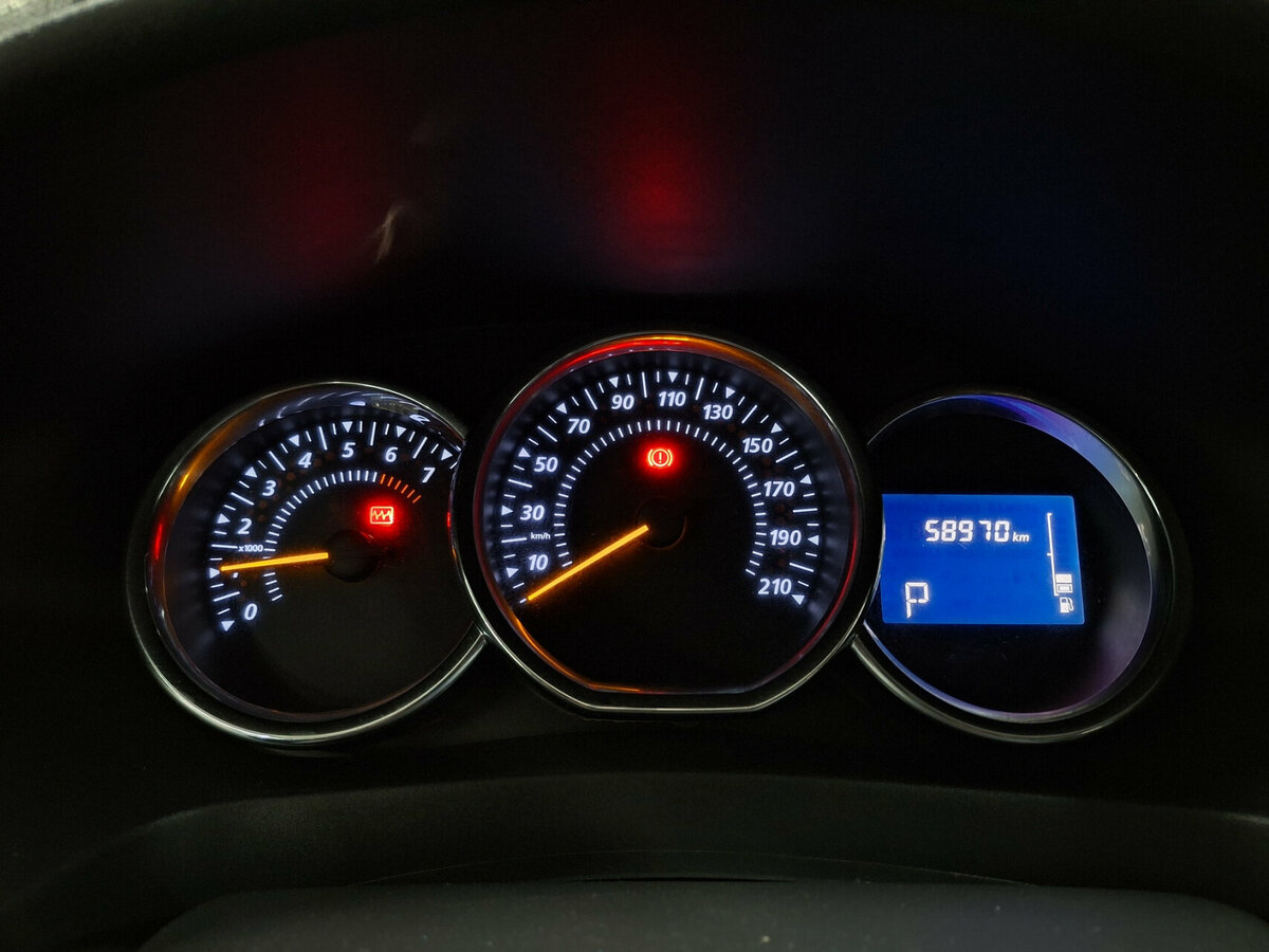 Б/У Рено Сандеро 2018 года. Фото: #12