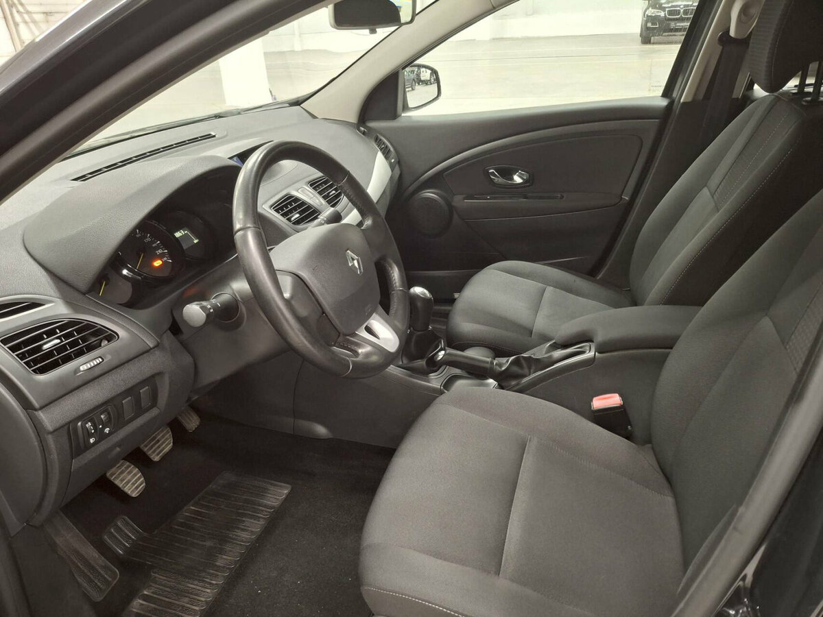 Б/У Рено Флюенс 2012 года. Фото: #15