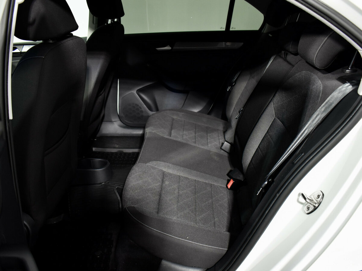 Б/У Фольксваген Поло 2020 года. Фото: #10