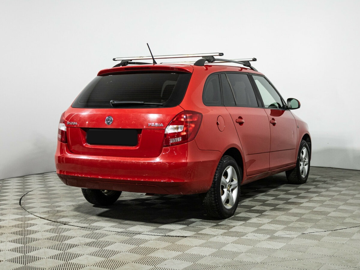 Б/У Шкода Фабия 2014 года. Фото: #3