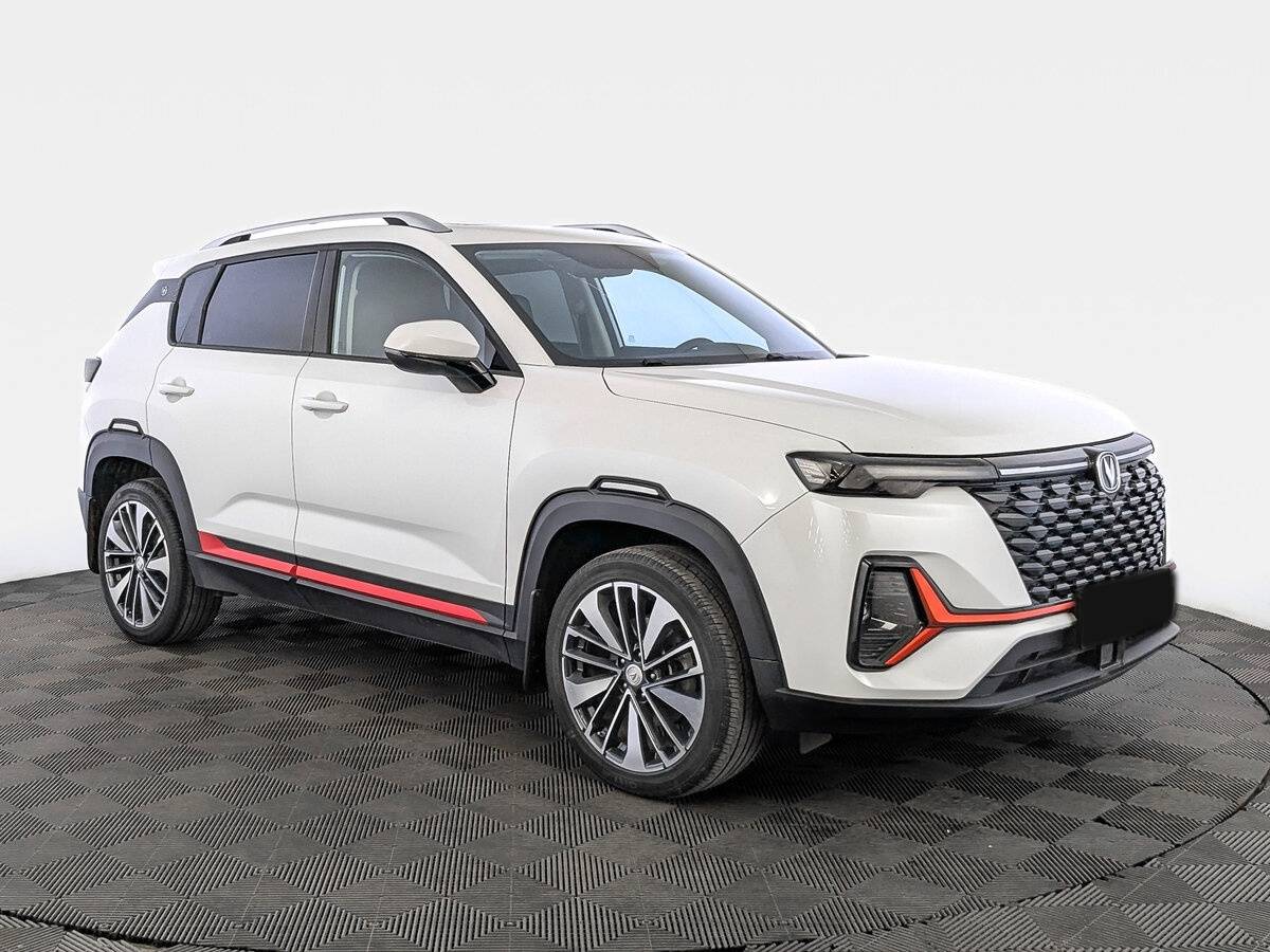 Б/У Чанган CS35 Plus 2024 года. Фото: #2