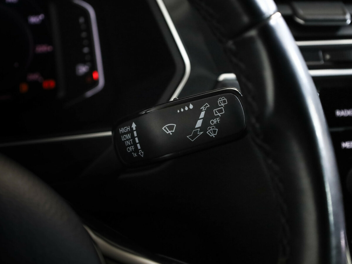 Б/У Фольксваген Тигуан 2019 года. Фото: #13