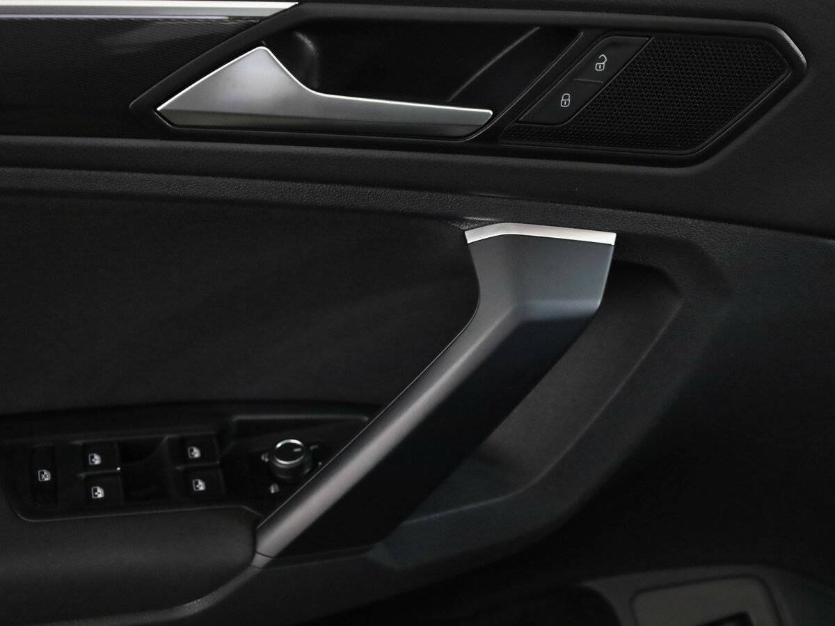 Б/У Фольксваген Тигуан 2019 года. Фото: #20