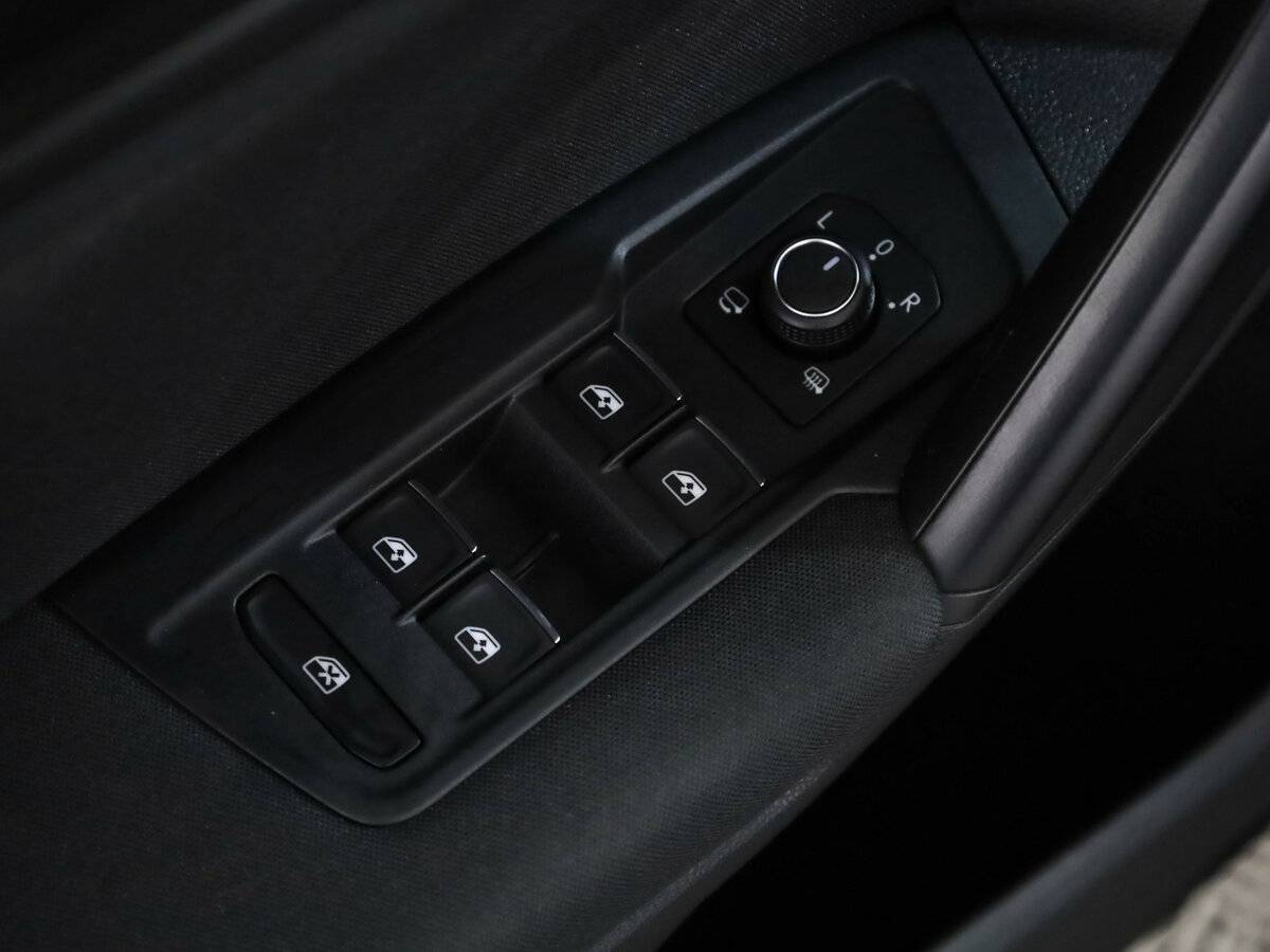 Б/У Фольксваген Тигуан 2019 года. Фото: #21