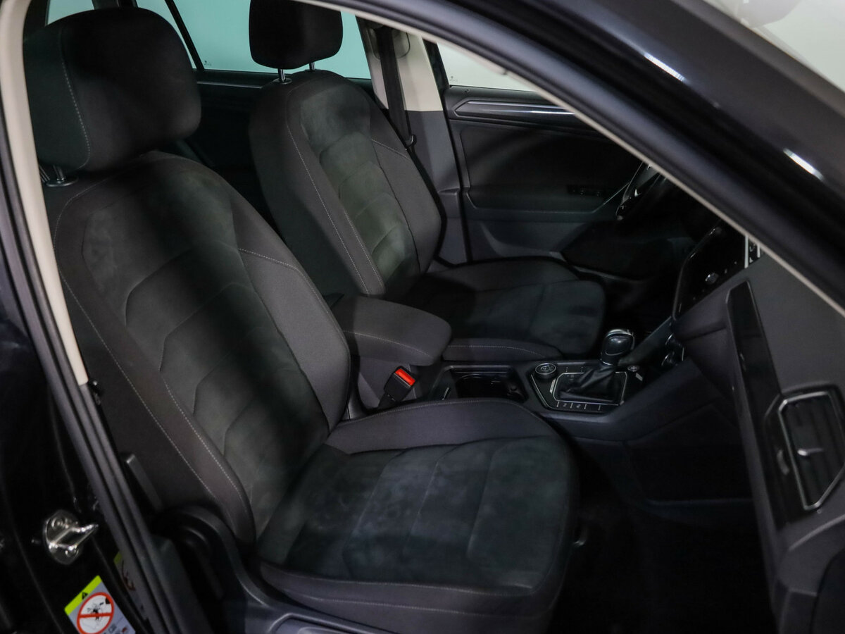 Б/У Фольксваген Тигуан 2019 года. Фото: #24