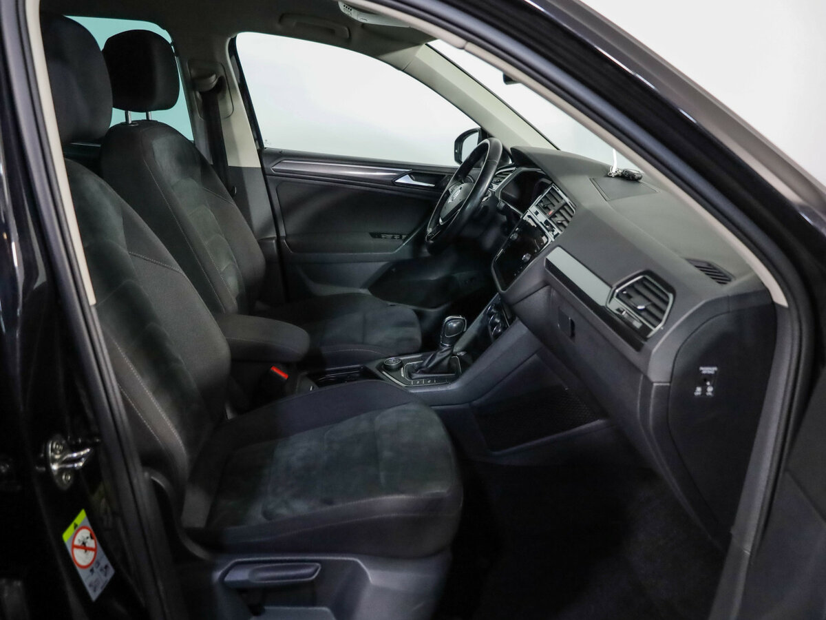 Б/У Фольксваген Тигуан 2019 года. Фото: #25