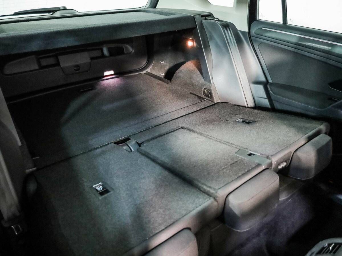 Б/У Фольксваген Тигуан 2019 года. Фото: #30