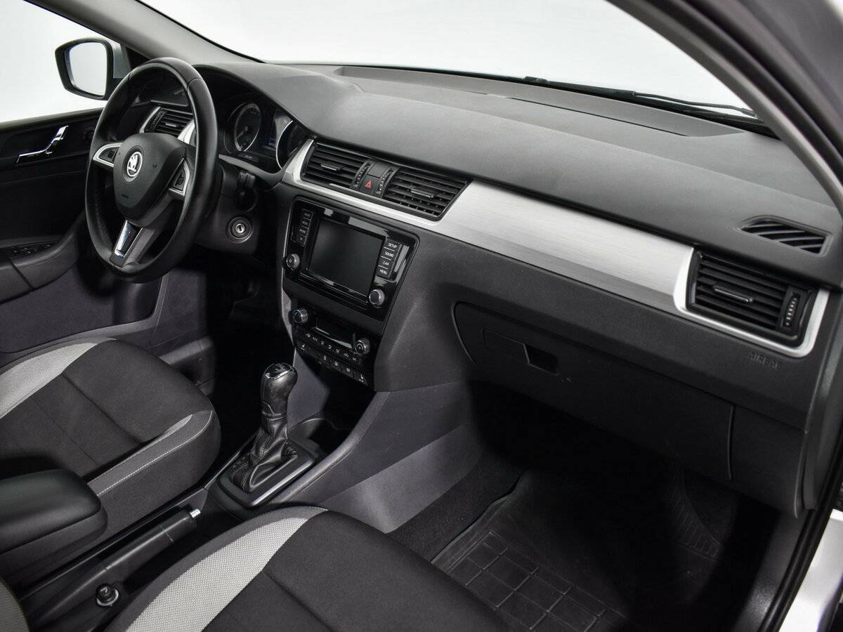 Б/У Шкода Рапид 2017 года. Фото: #11