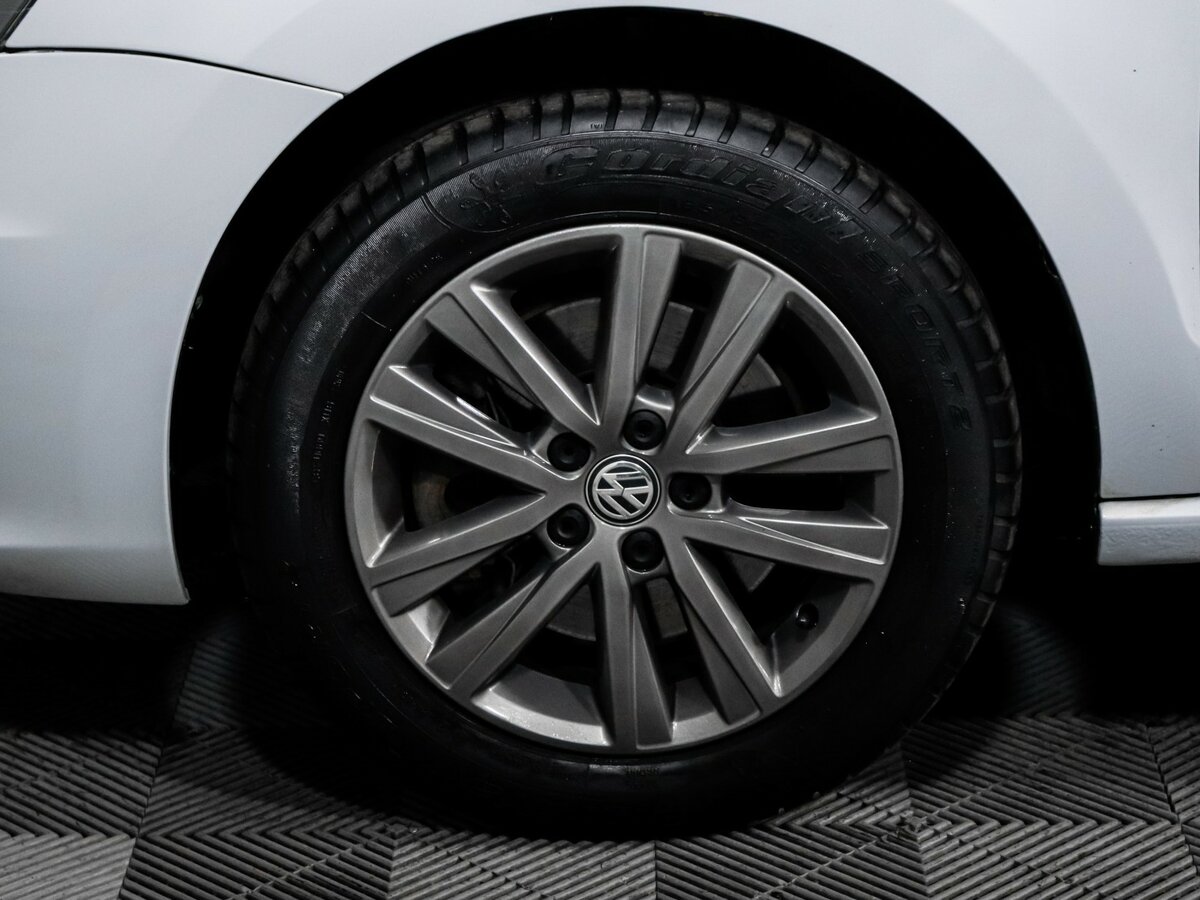 Б/У Фольксваген Поло 2019 года. Фото: #12