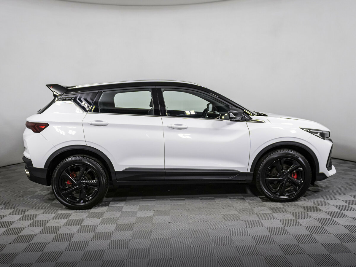 Geely Coolray 2023 года с пробегом. Фото: #3