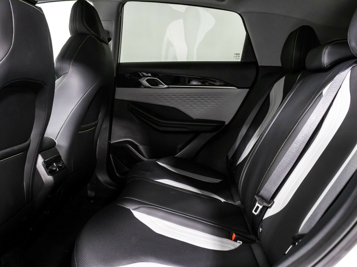 Geely Coolray 2023 года с пробегом. Фото: #10