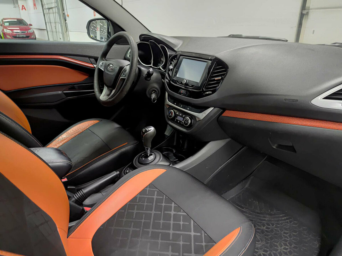 Б/У Лада (ВАЗ) Веста 2018 года. Фото: #10