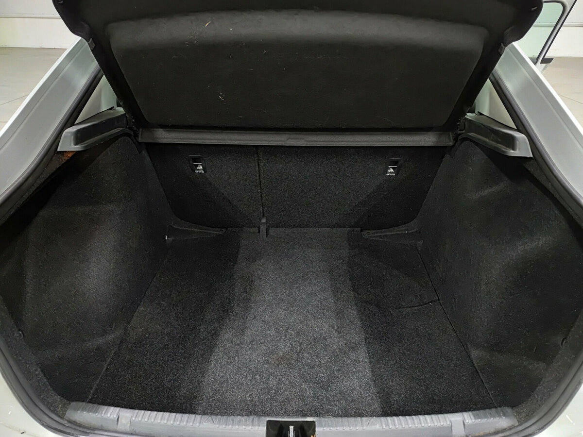 Б/У Фольксваген Поло 2021 года. Фото: #9