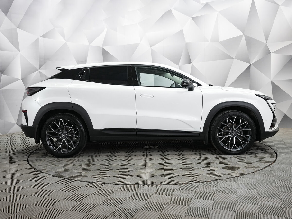 Changan UNI-T 2024 года с пробегом. Фото: #5