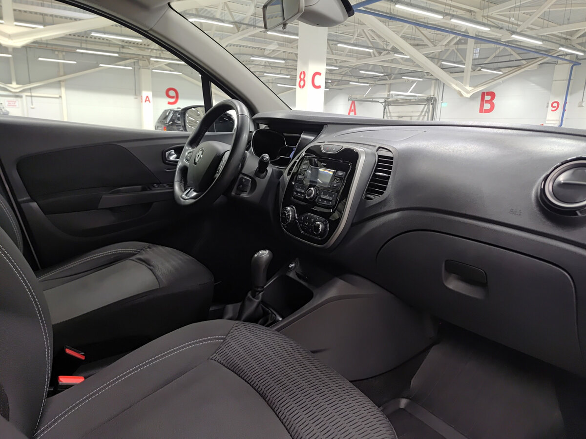 Renault Kaptur 2018 года с пробегом. Фото: #9