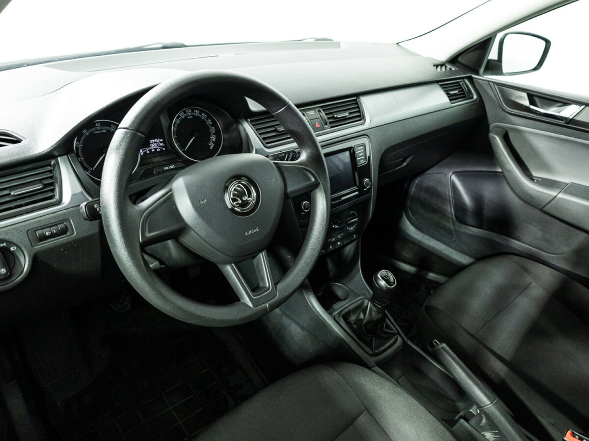 Б/У Шкода Рапид 2018 года. Фото: #10