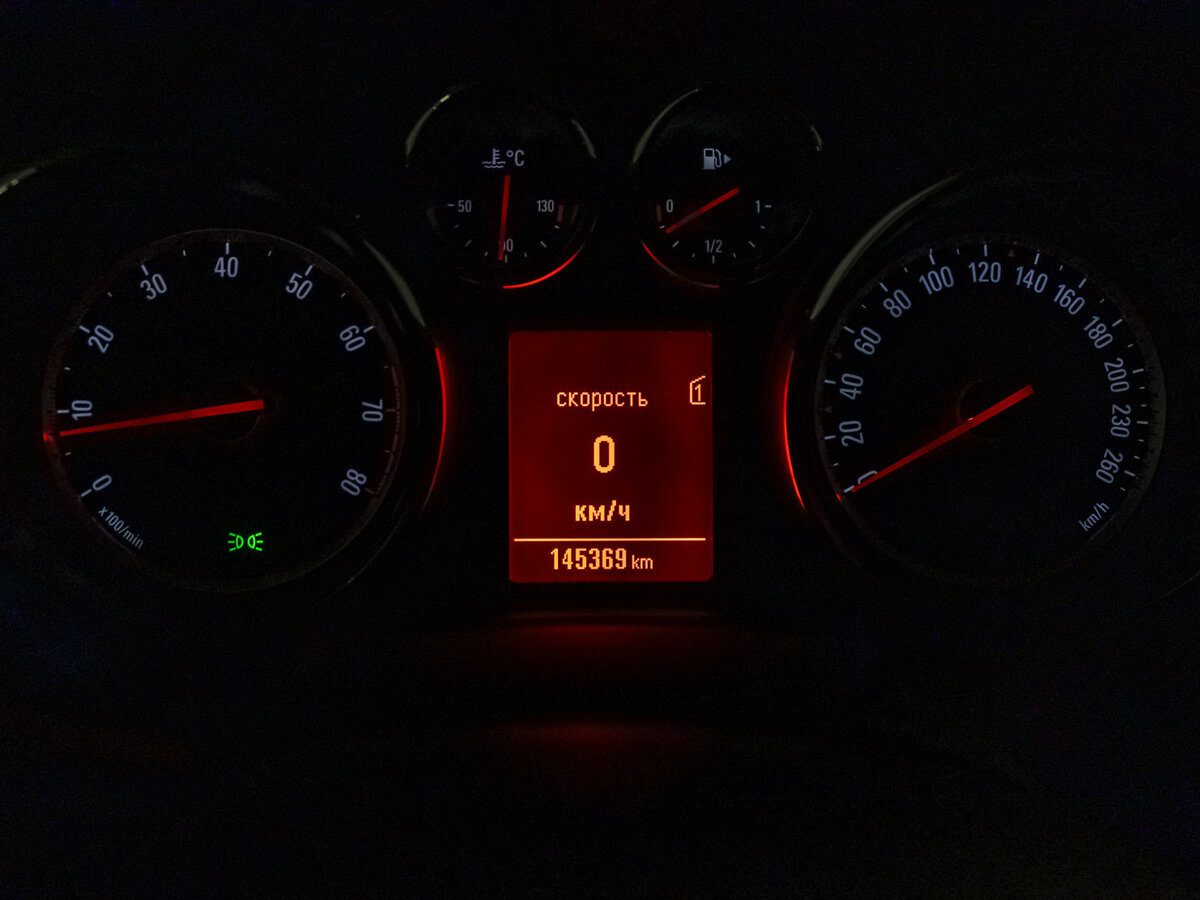 Opel Astra 2013 года с пробегом. Фото: #9