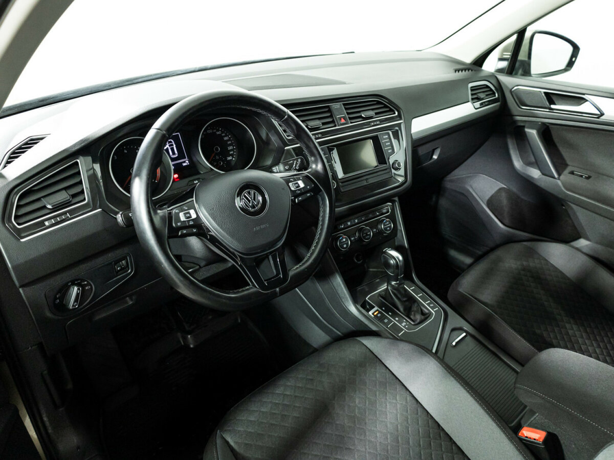 Б/У Фольксваген Тигуан 2017 года. Фото: #8