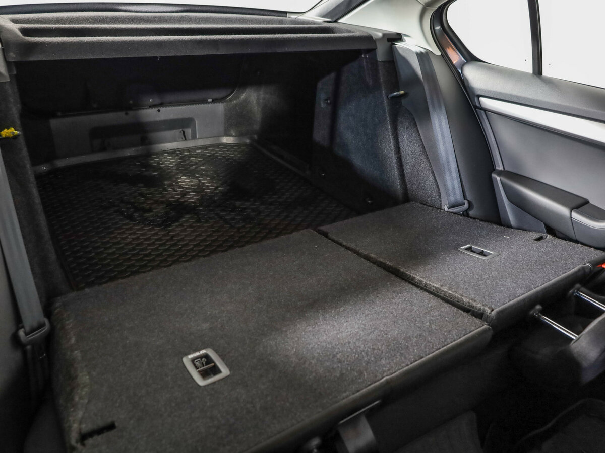 Б/У Шкода Октавия 2019 года. Фото: #24