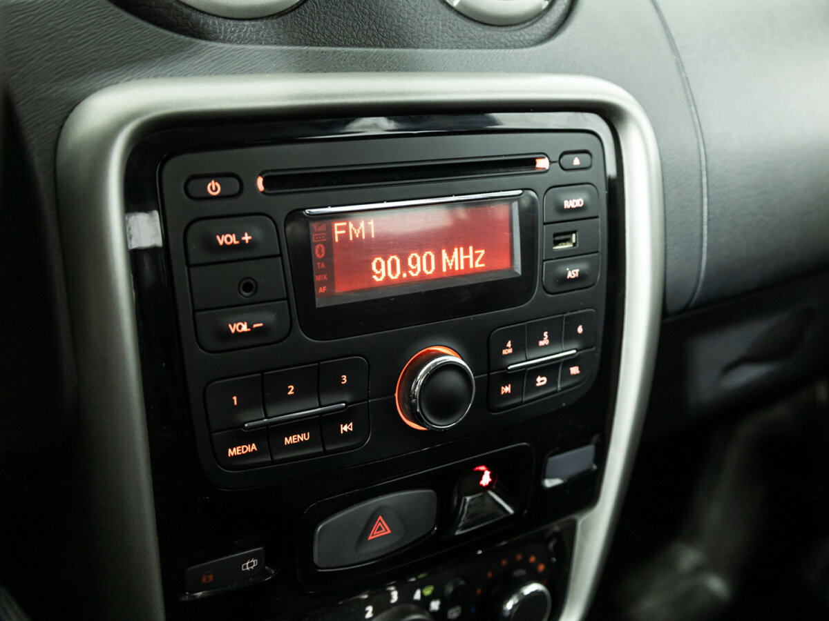 Б/У Рено Дастер 2014 года. Фото: #14