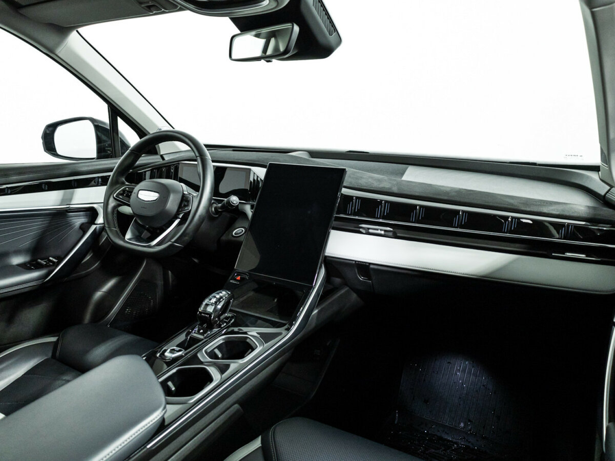 Geely Atlas 2024 года с пробегом. Фото: #6